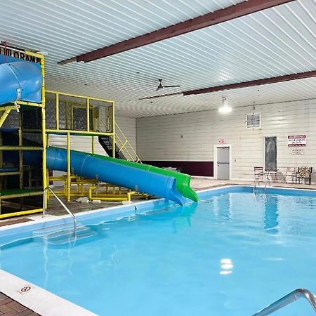 Au Sable Camp Inn Lodge מראה חיצוני תמונה