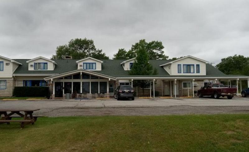 Au Sable Camp Inn Lodge מראה חיצוני תמונה